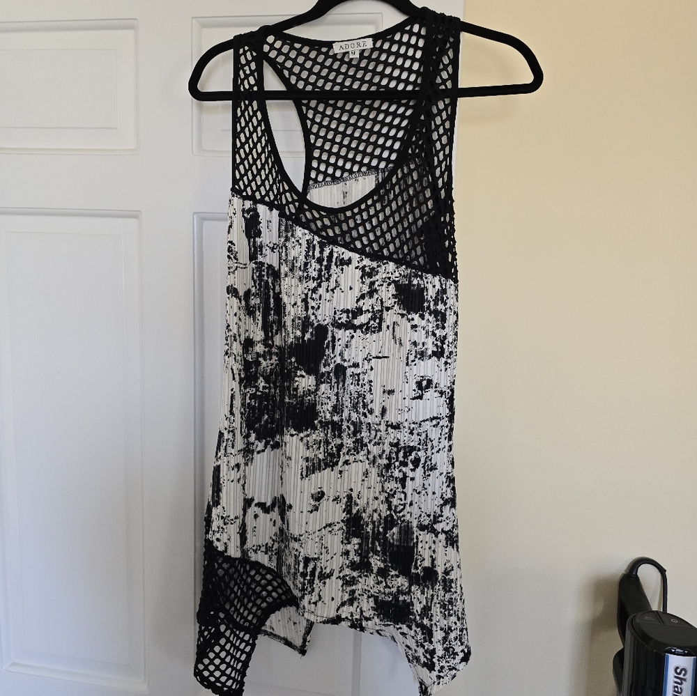 Adore tank top sz M